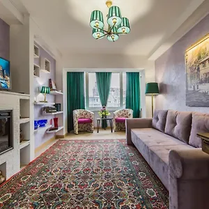 https://favorite-home-apartments-in-kiev.hotels-of-kiev.com